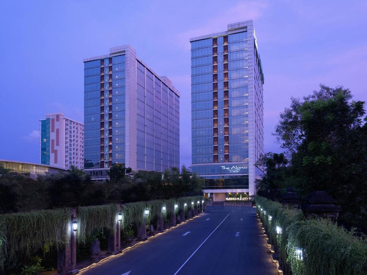 เดอะ อลานา โยกยาการ์ตา โฮเต็ล แอนด์ คอนเวนชั่น เซ็นเตอร์ Hotel สเลมาน ภายนอก รูปภาพ