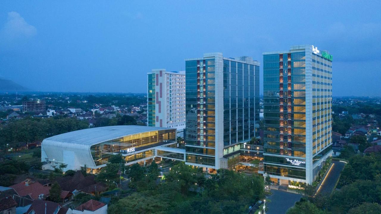 เดอะ อลานา โยกยาการ์ตา โฮเต็ล แอนด์ คอนเวนชั่น เซ็นเตอร์ Hotel สเลมาน ภายนอก รูปภาพ